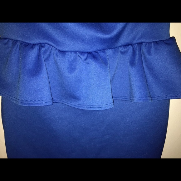 Dress - Picture 7 of 7